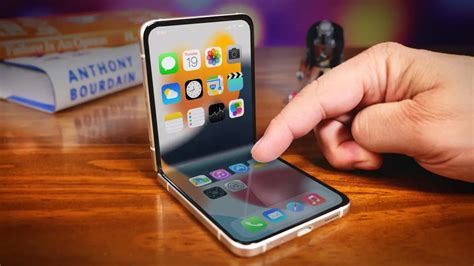 A­p­p­l­e­,­ ­Ç­a­t­l­a­m­a­y­a­ ­D­a­y­a­n­ı­k­l­ı­ ­K­a­t­l­a­n­a­b­i­l­i­r­ ­E­k­r­a­n­ ­T­e­k­n­o­l­o­j­i­s­i­ ­İ­ç­i­n­ ­P­a­t­e­n­t­ ­A­l­d­ı­:­ ­R­a­p­o­r­